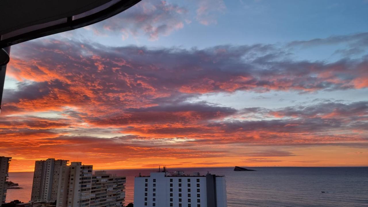 Ferienwohnung Sunset Waves Benidorm Julieta Vistas Al Mar Premium 200 Mt2 Con Jacuzzi En Terraza Exterior foto