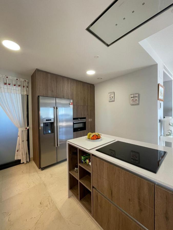 Ferienwohnung Sunset Waves Benidorm Julieta Vistas Al Mar Premium 200 Mt2 Con Jacuzzi En Terraza Exterior foto