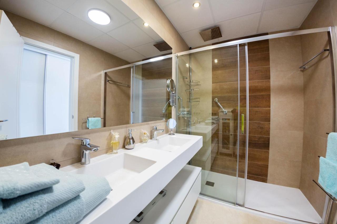 Ferienwohnung Sunset Waves Benidorm Julieta Vistas Al Mar Premium 200 Mt2 Con Jacuzzi En Terraza Exterior foto